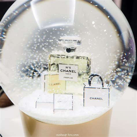 chanel no5 in the snow|This New Limited.